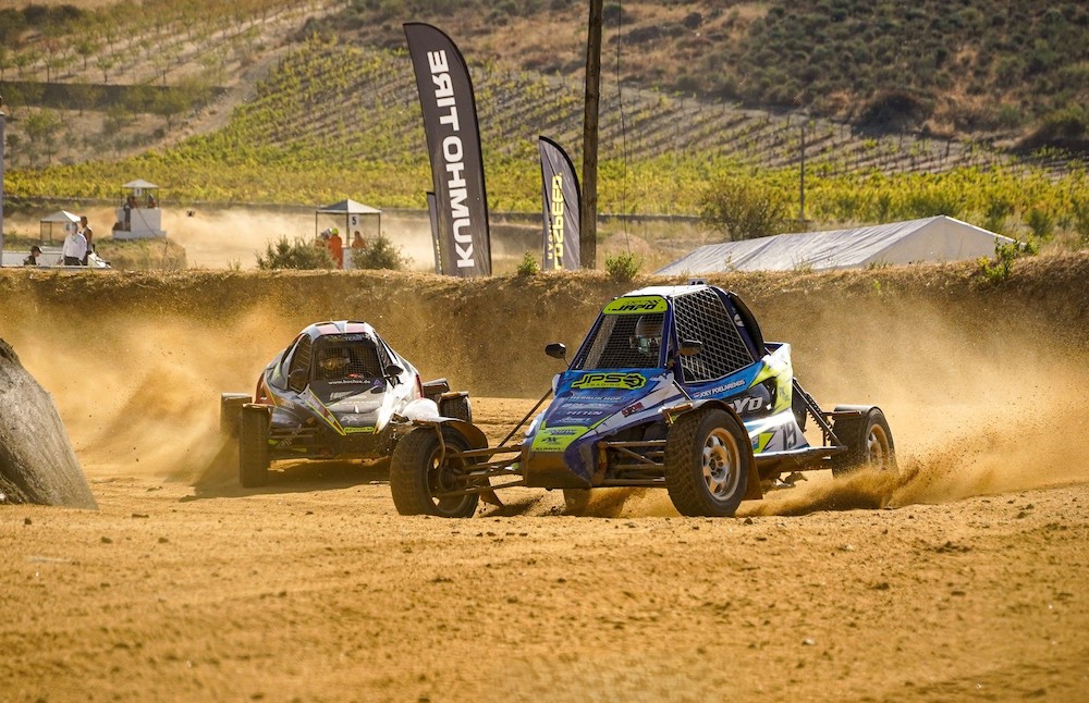 Foz Côa recebe a decisão de três títulos europeus de Autocross e Cross Car