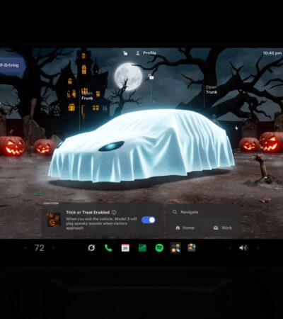 Tesla transforma os Model 3 e Model Y em casas assombradas com nova atualização